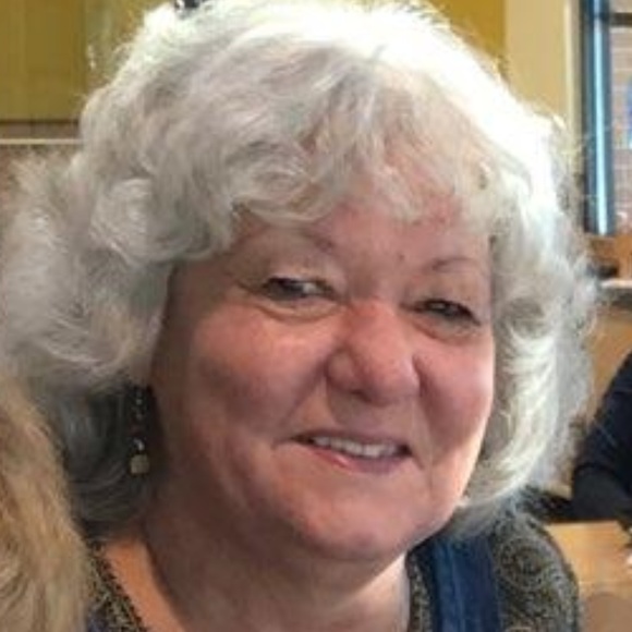 Meet your Posher, Sandra - Picture 1 of 2